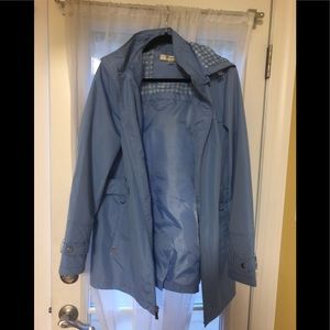 Liz Claiborne woman’s large rain coat